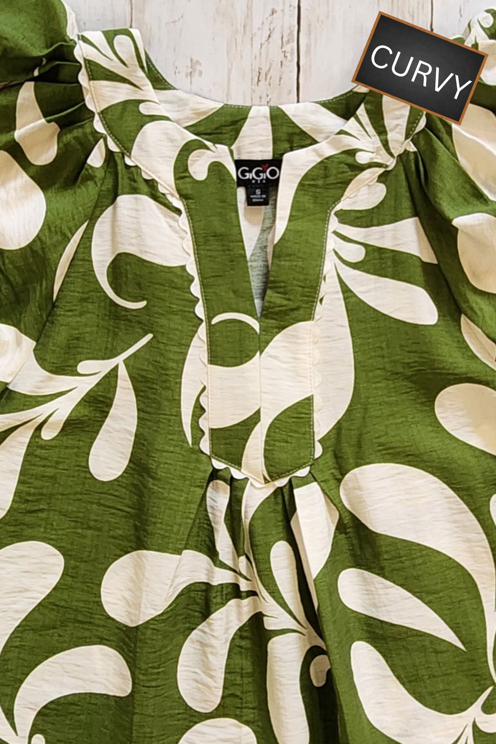 CURVY Olive Botanical Print Short Sleeve Top