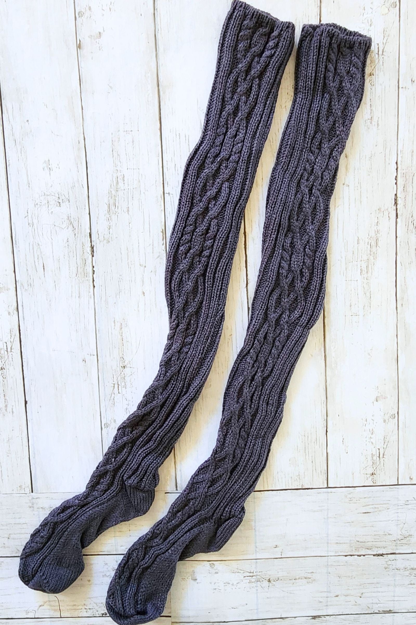 Cable Knit Long Socks