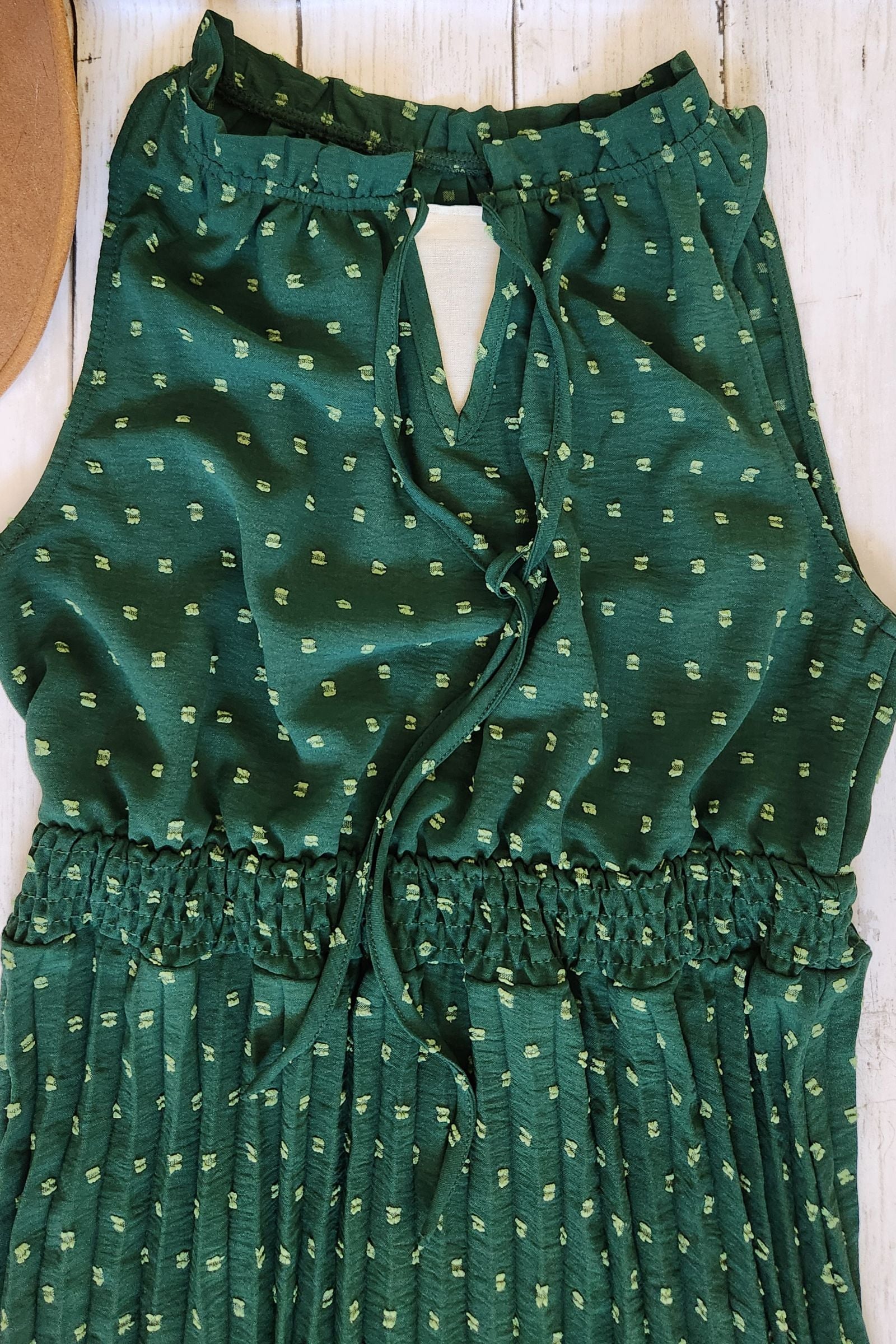 Sleeveless Dot Print Pleated Maxi Dress