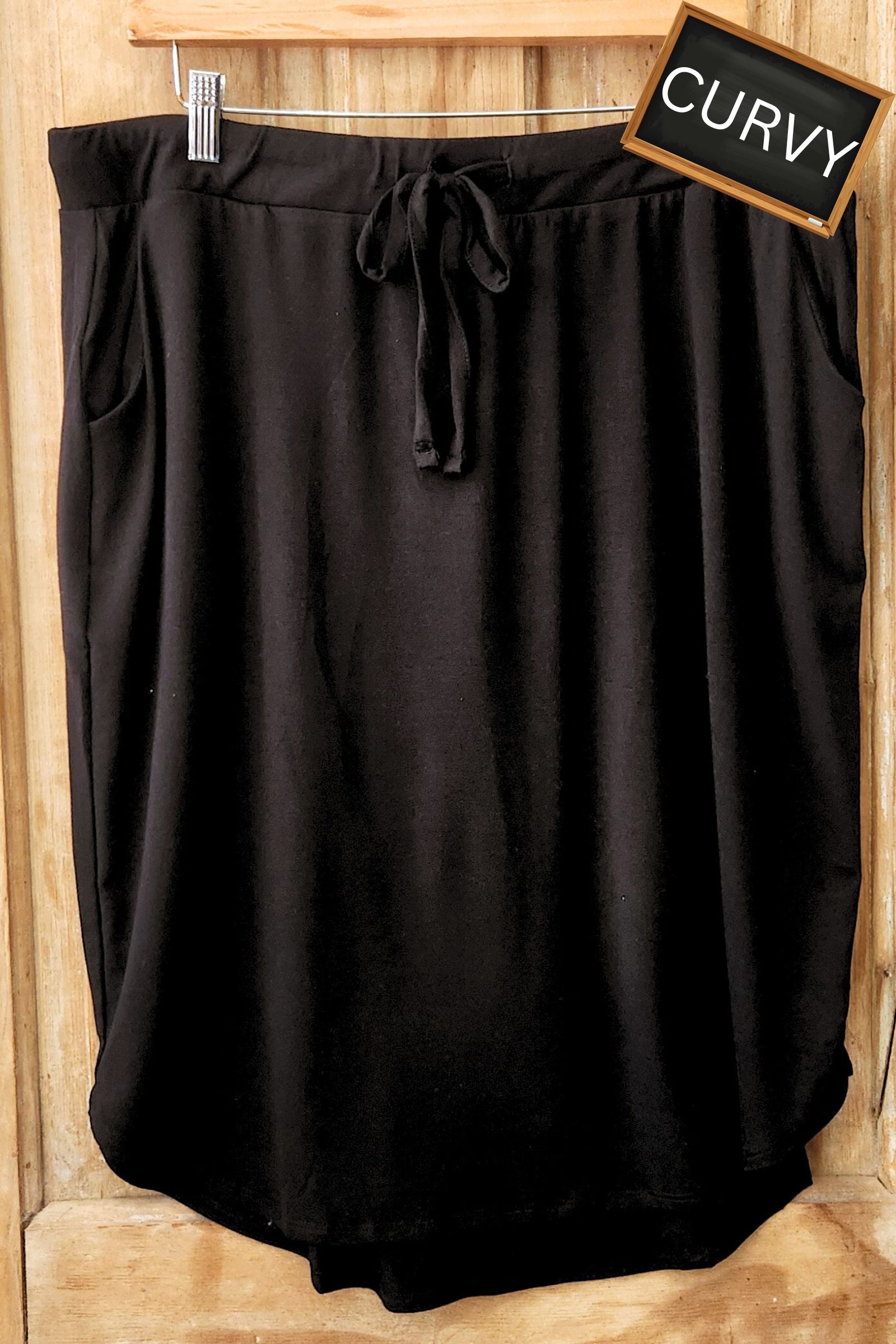 CURVY Black Tulip Hem Skirt