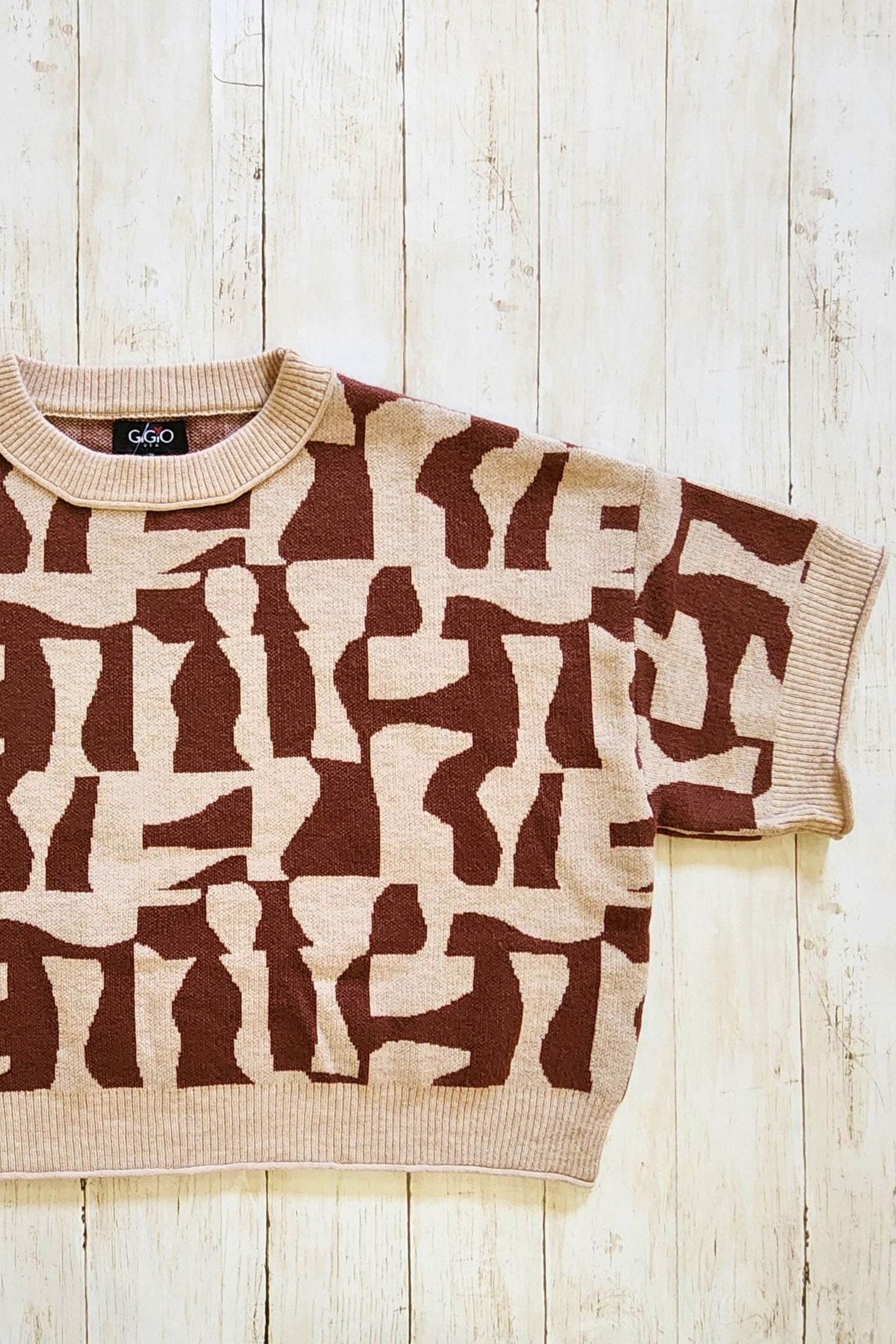 Brown Geo Short Sleeve Sweater