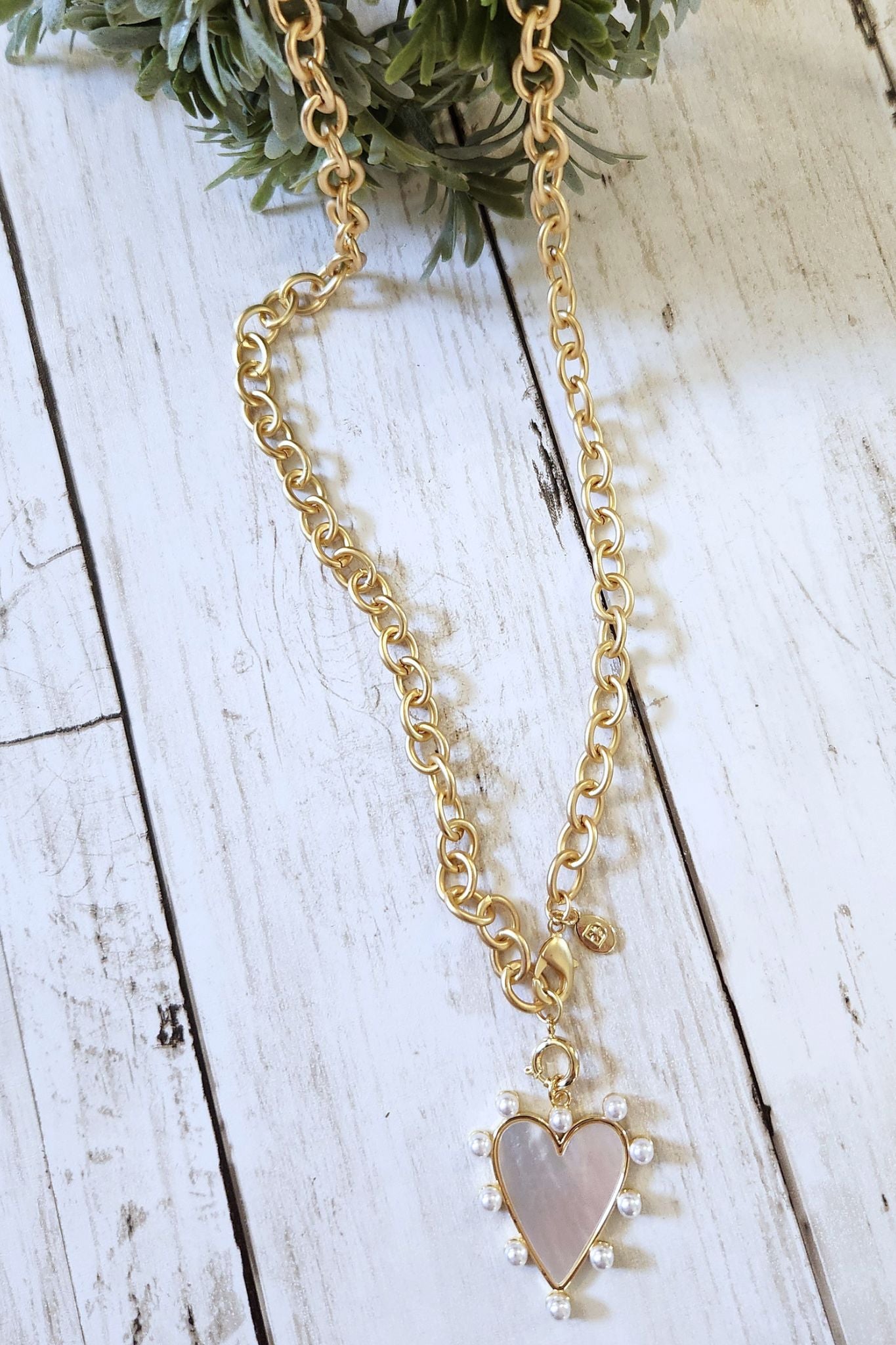 Pearl Heart Gold Choker Necklace