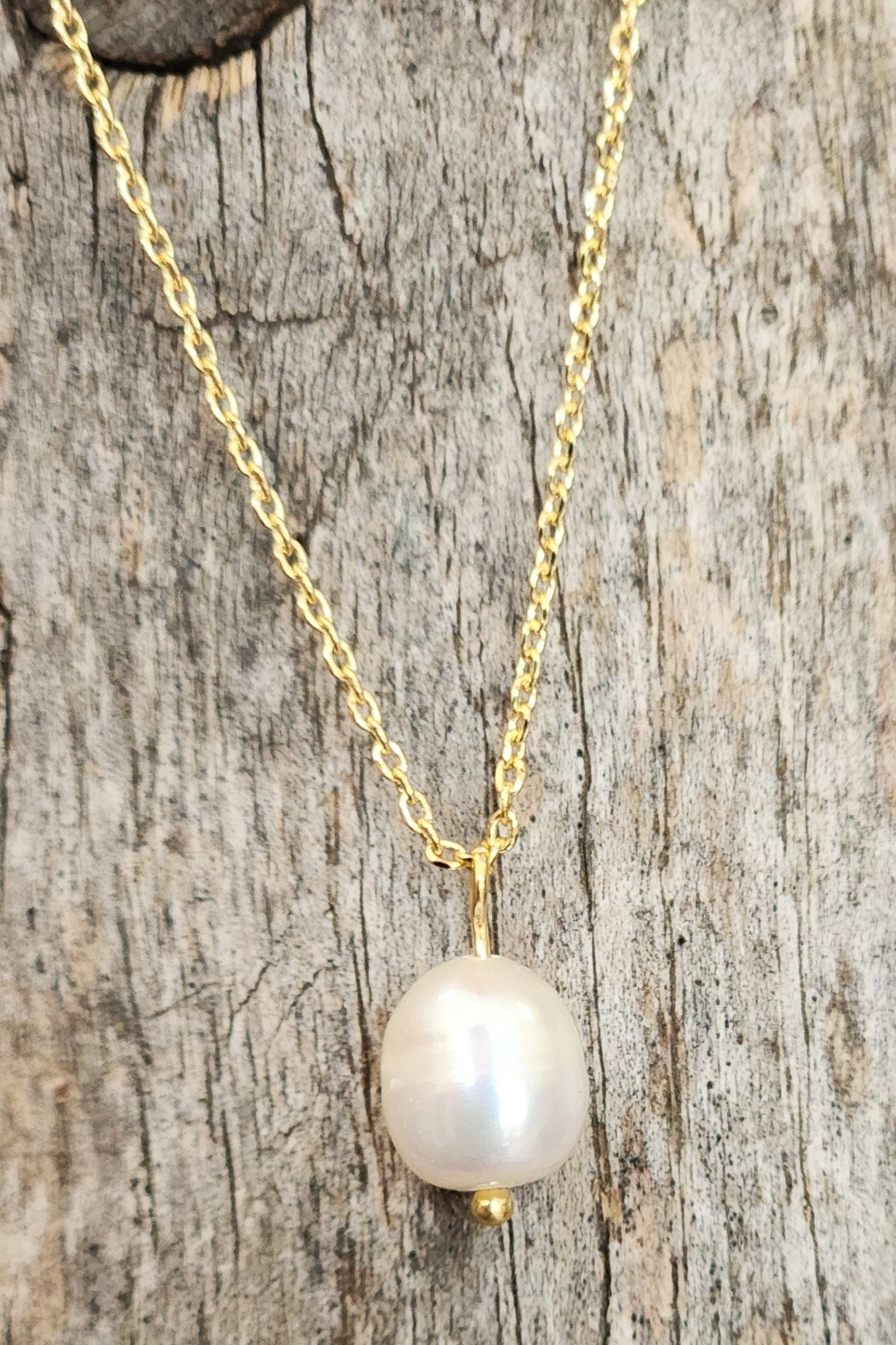 Dainty Chain Pearl Necklace