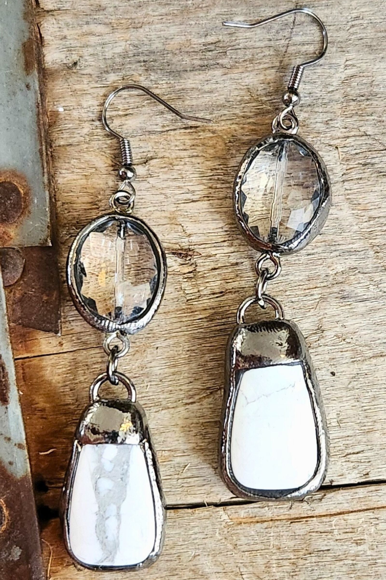 Pica Crystal Stone Earrings