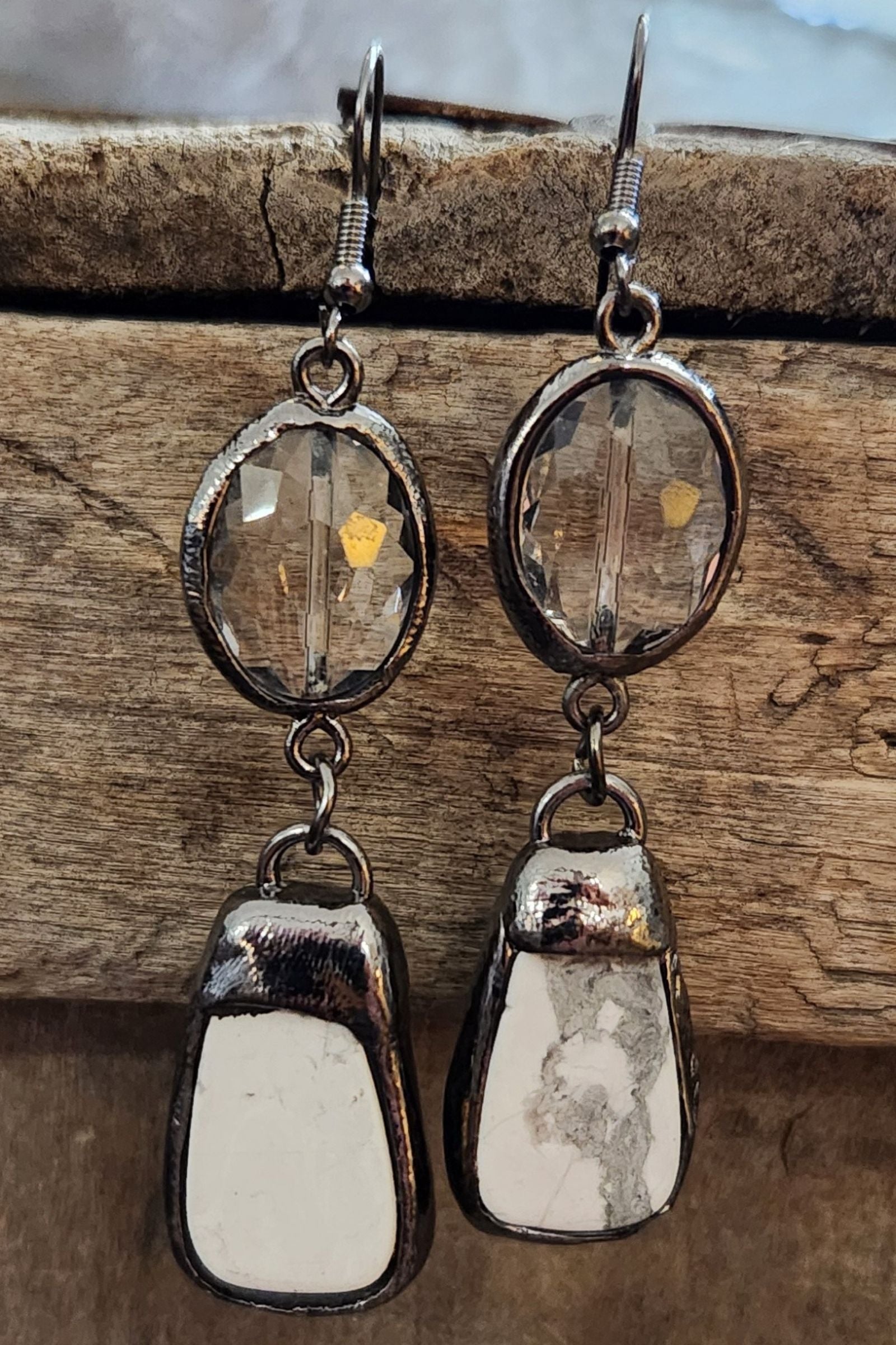 Pica Crystal Stone Earrings