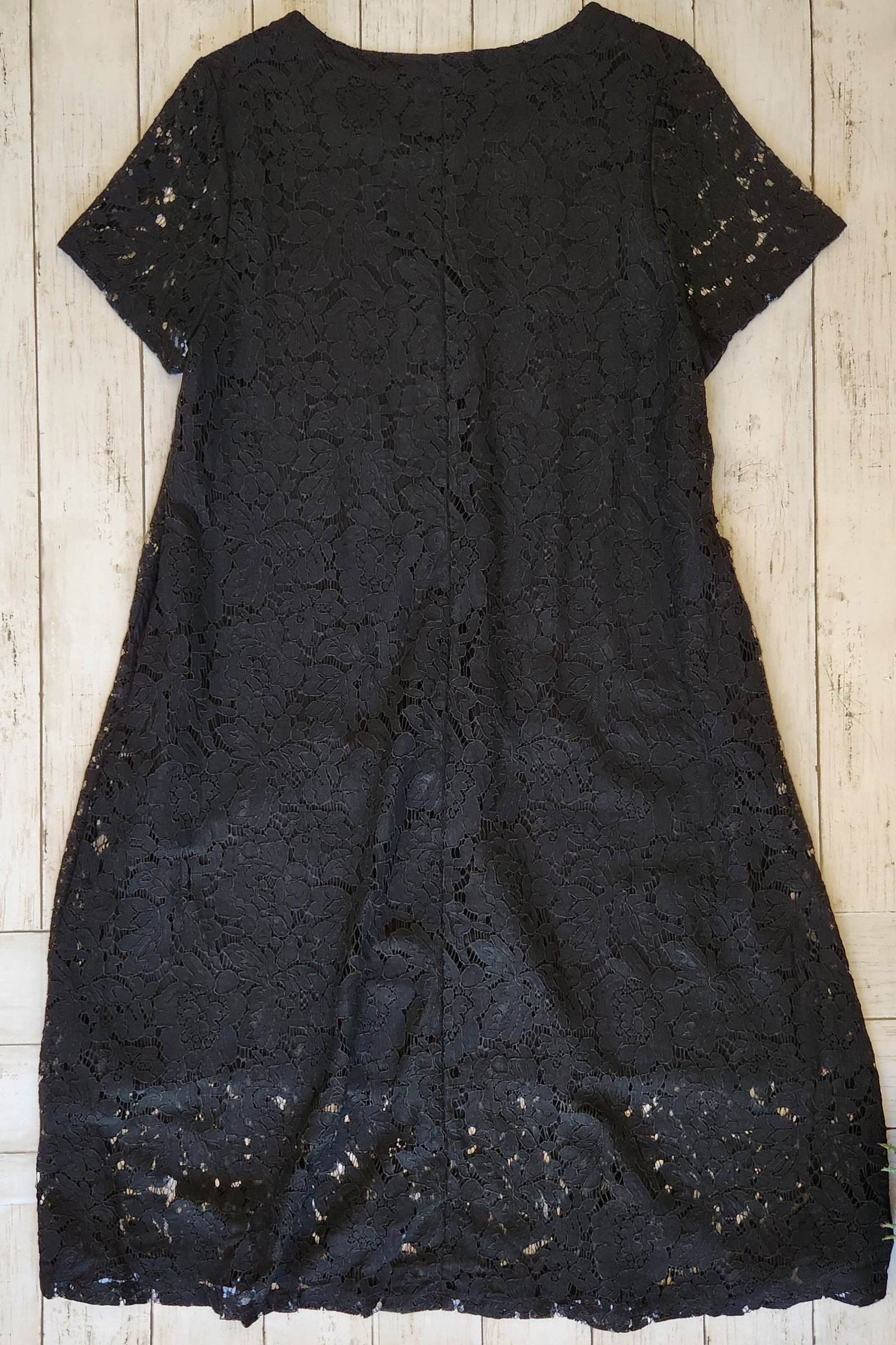 Black Lace Short Sleeve Swing Dress