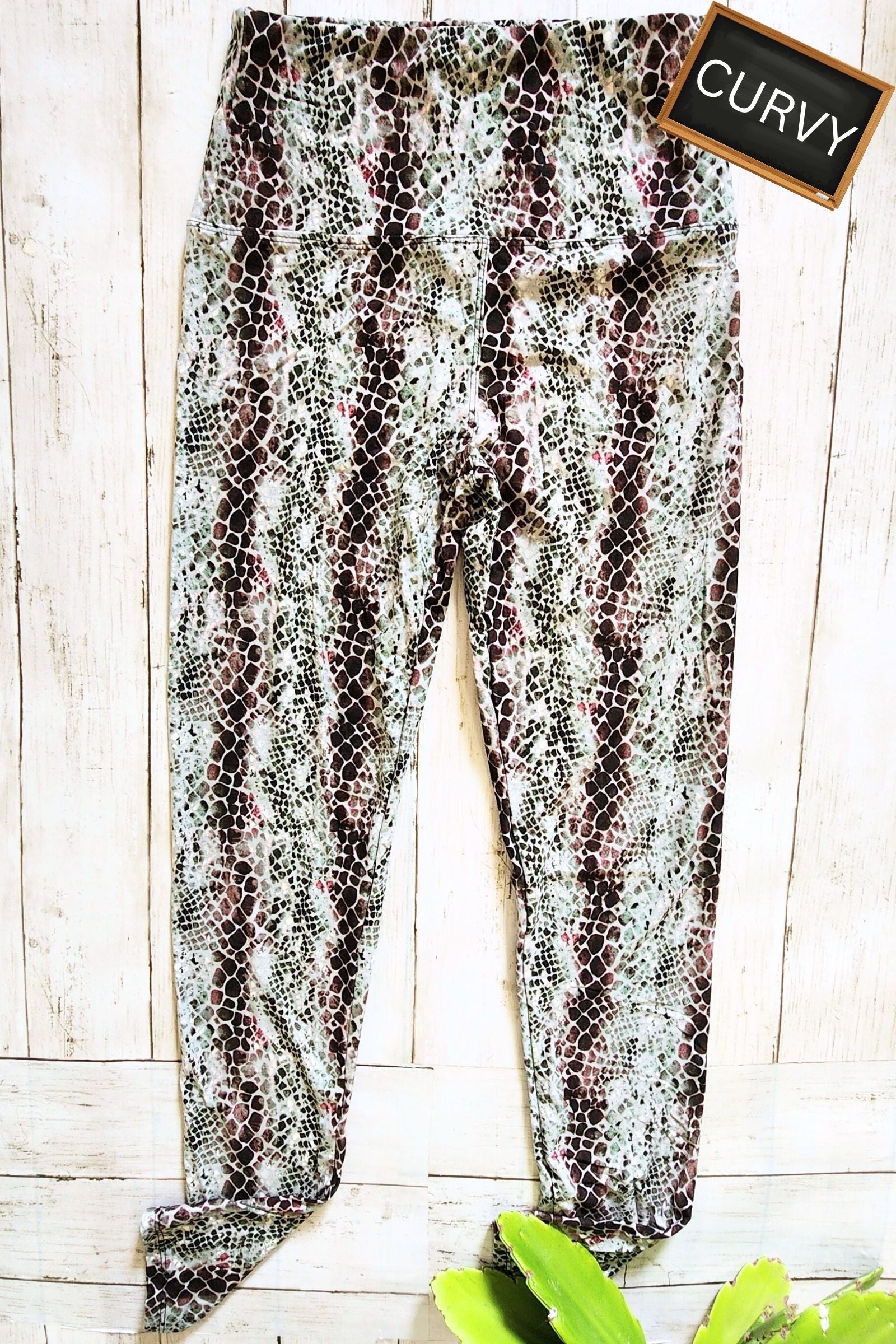 CURVY Ruby Snake Print Yoga Legging