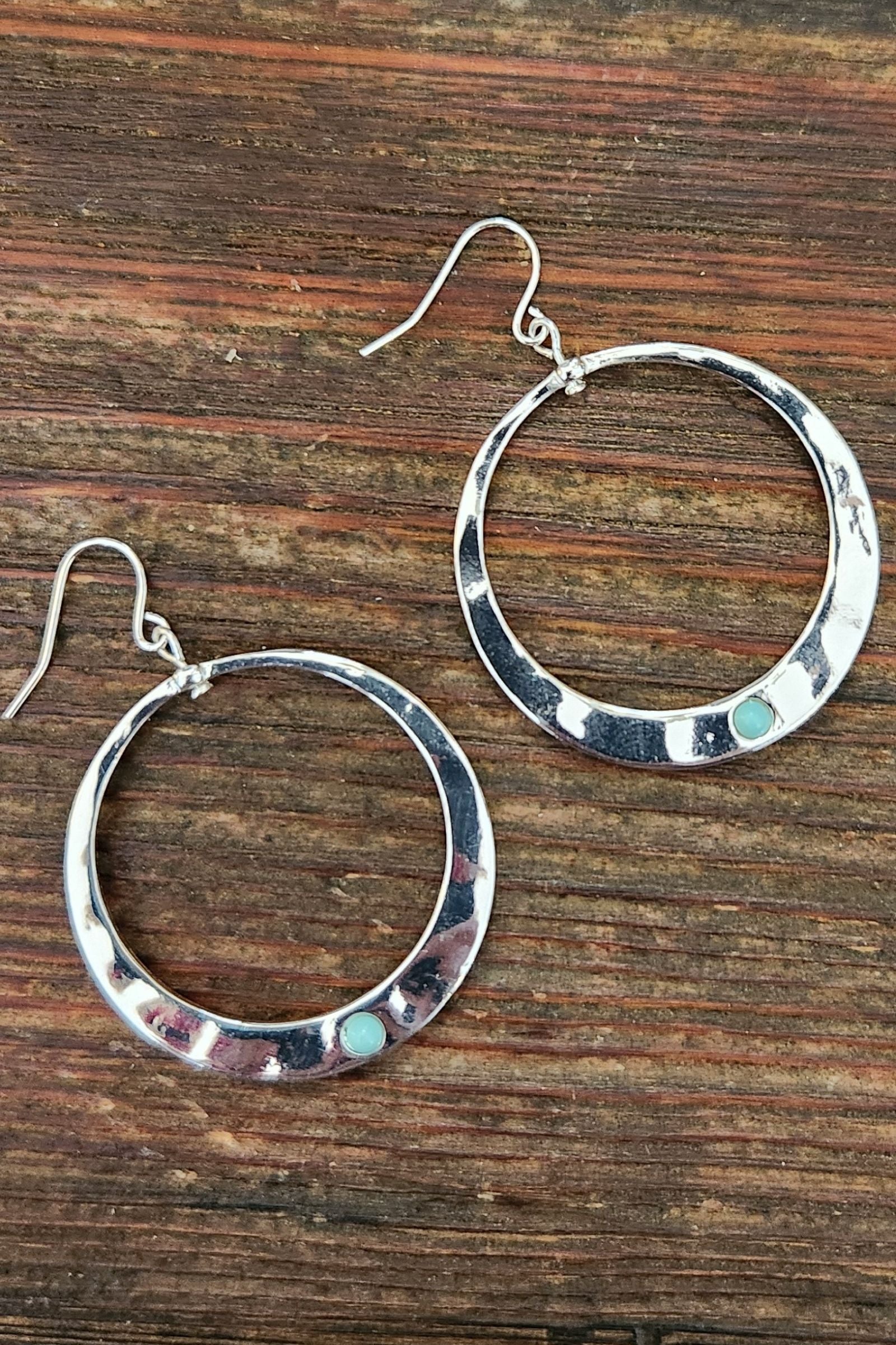 Hammered Circle Turquoise Dot Earrings