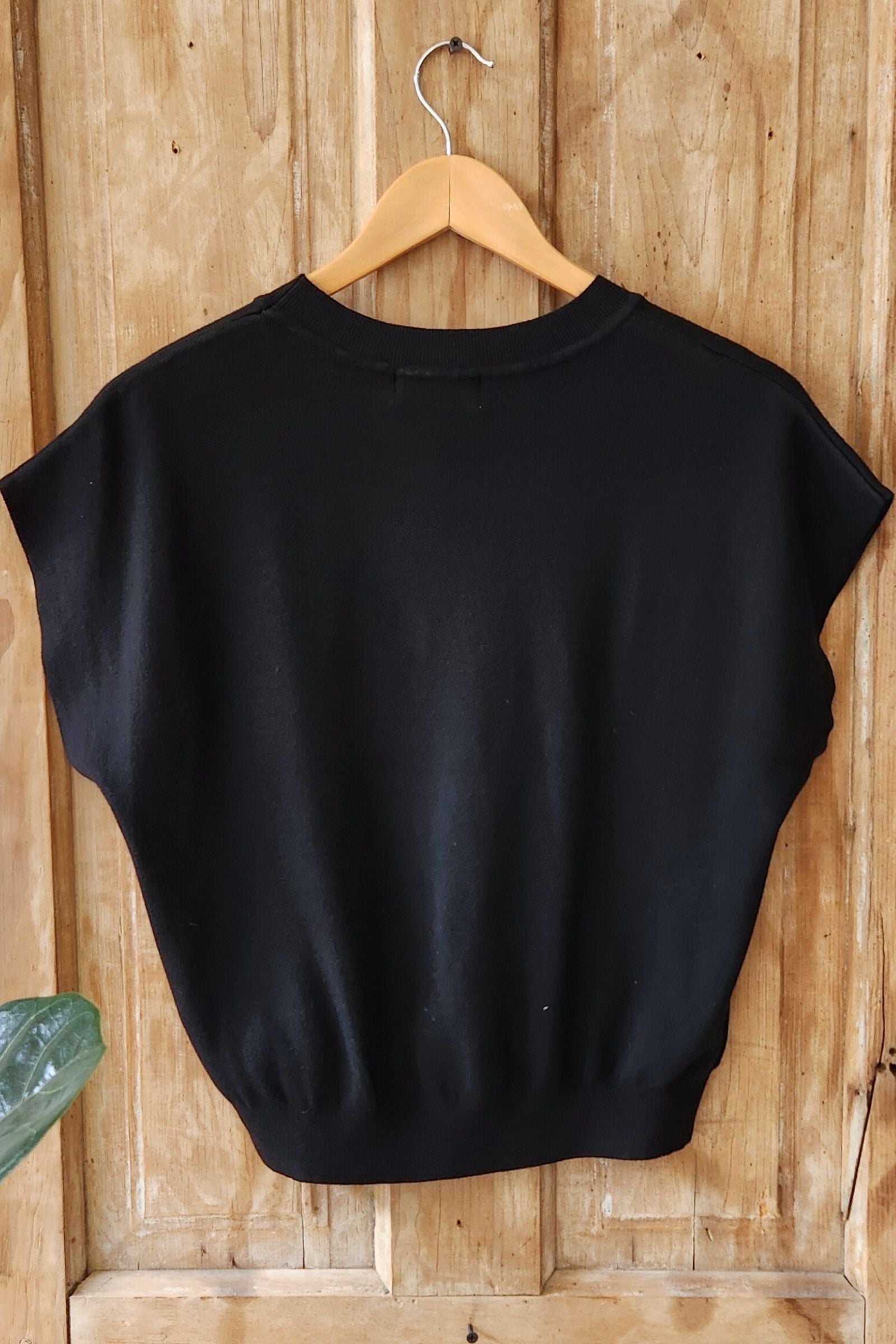 Black Short Sleeve Sweater