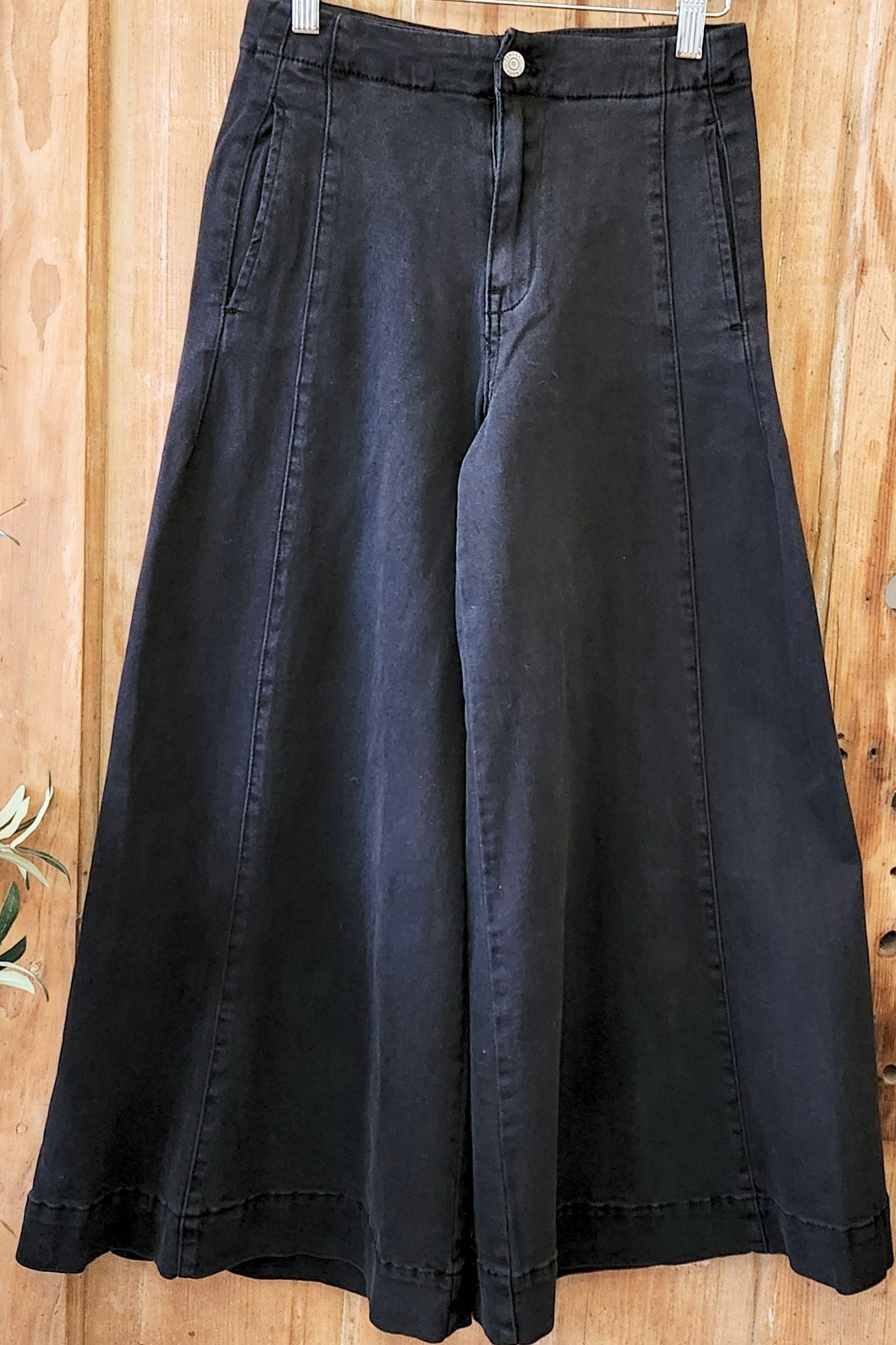 Black High Rise Cropped Gaucho Denim Pants