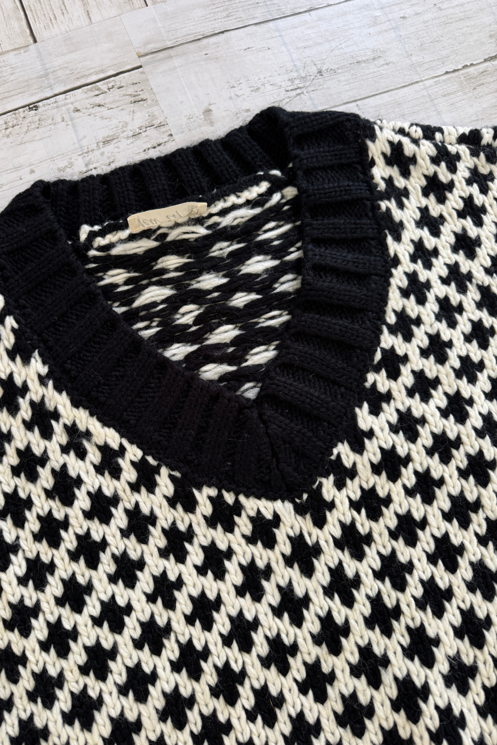 Black & White Knit Sweater Top