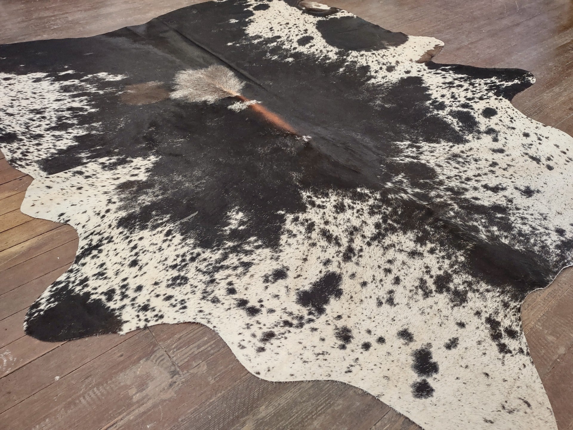 Black & White Spotted Cowhide Rug #2959