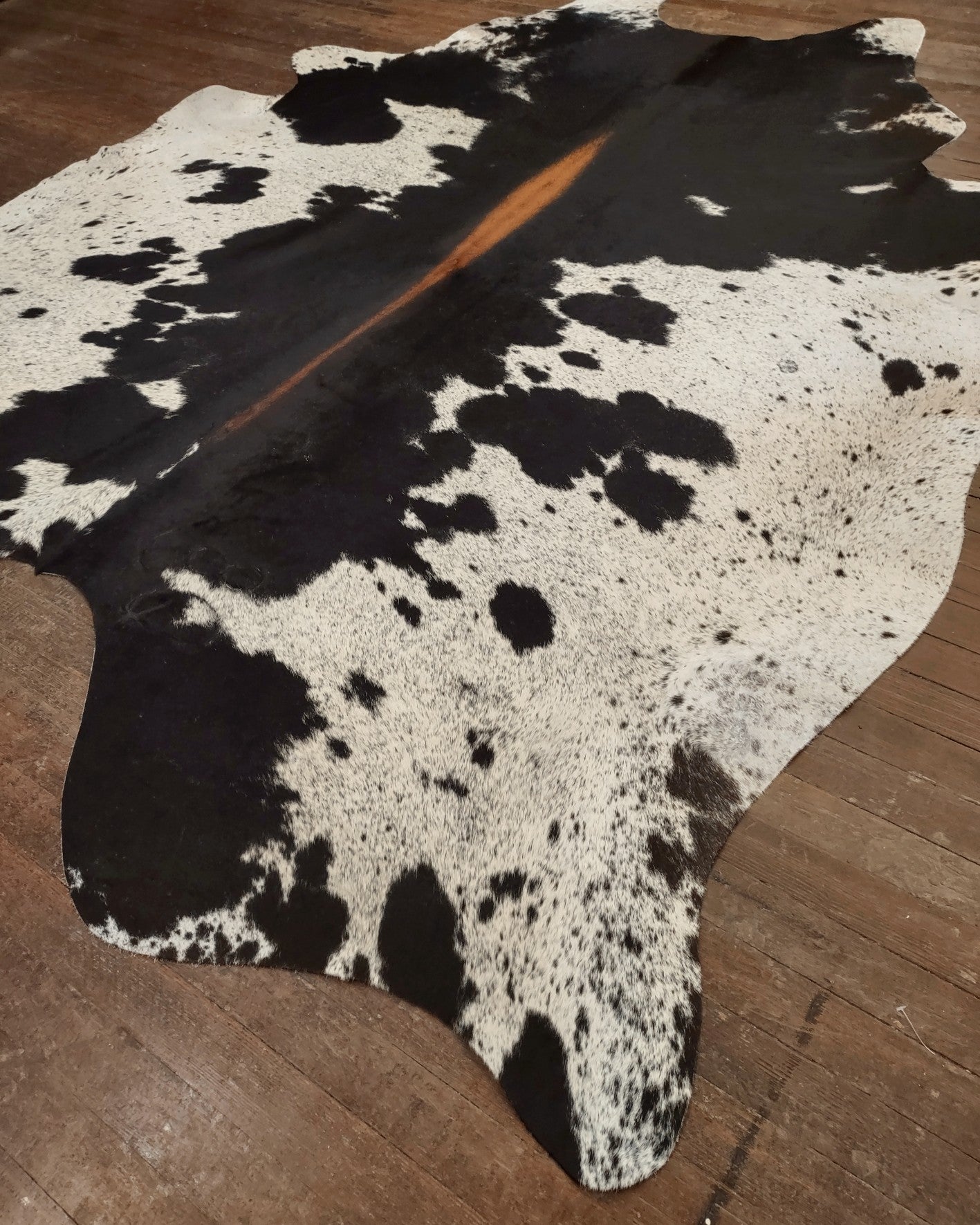 Black & White Spotted Cowhide Rug #3016