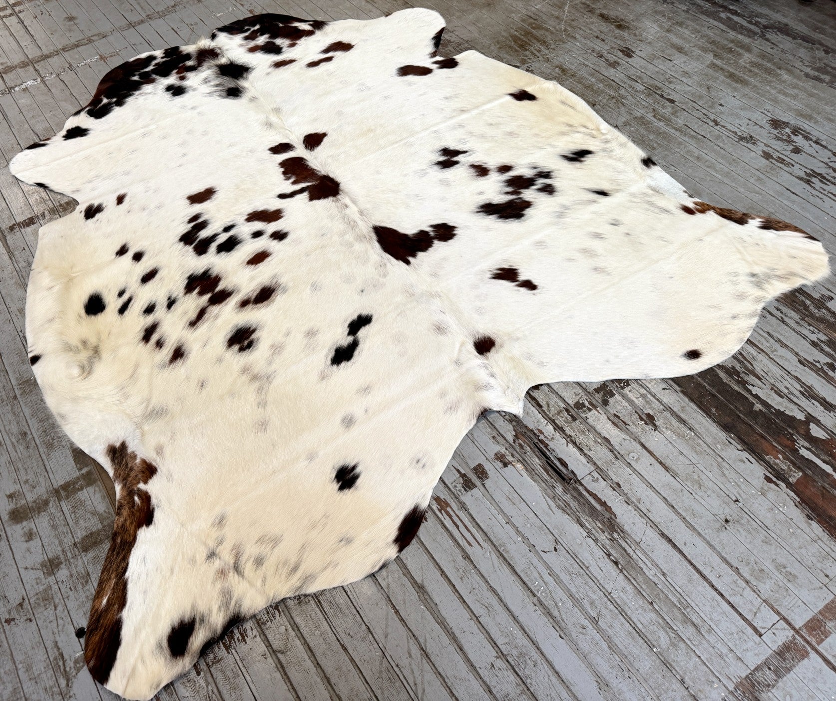 White & Brown Spotted Cowhide Rug #3095