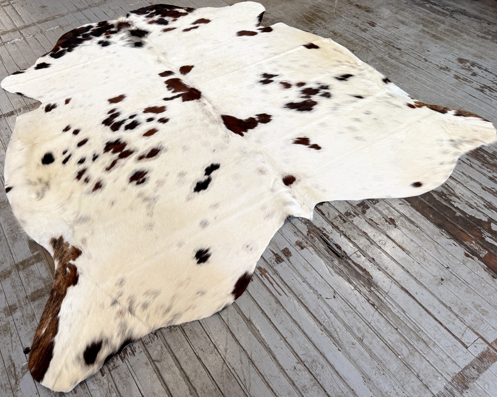 White & Brown Spotted Cowhide Rug #3095
