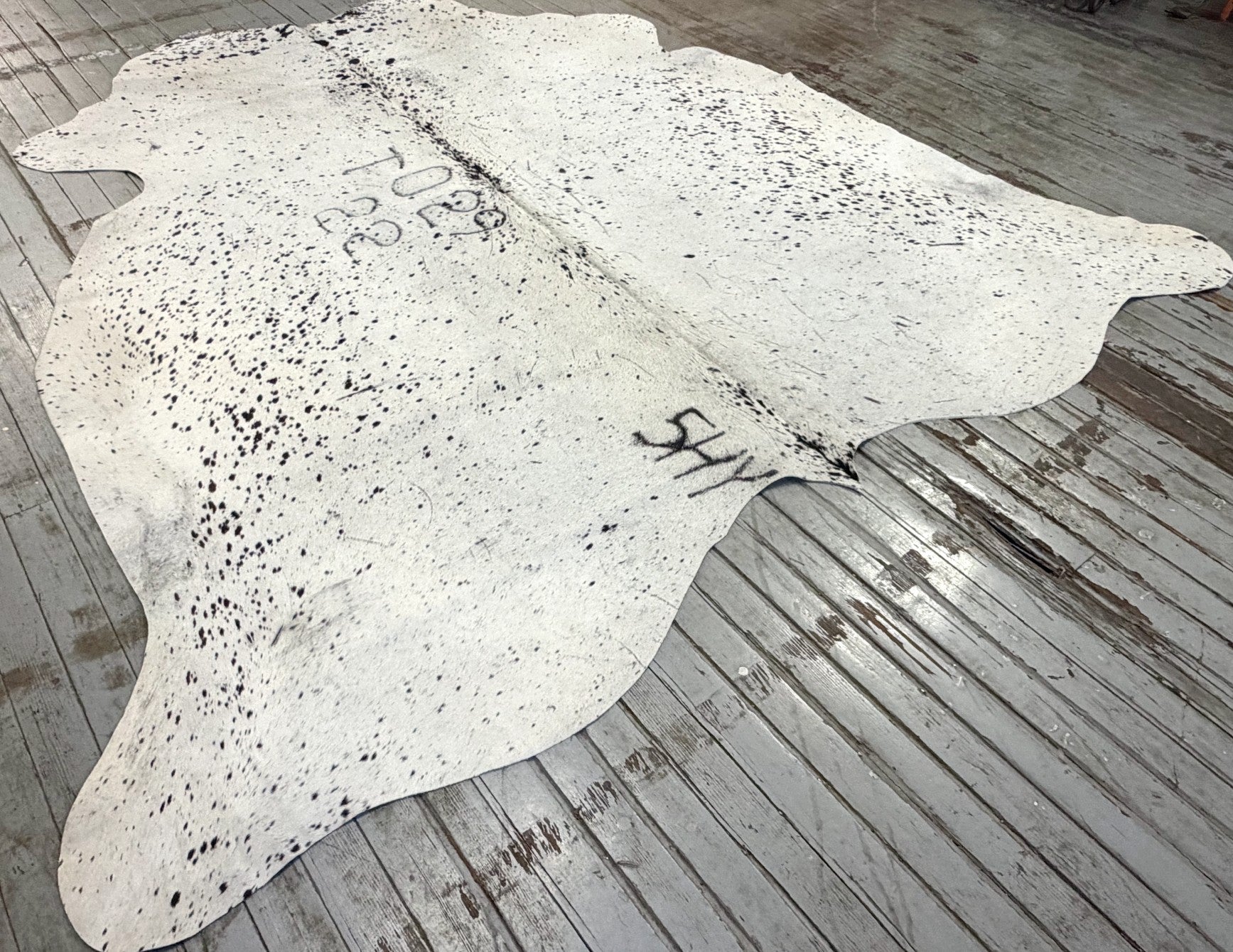 White & Black Speckled Cowhide Rug #3116