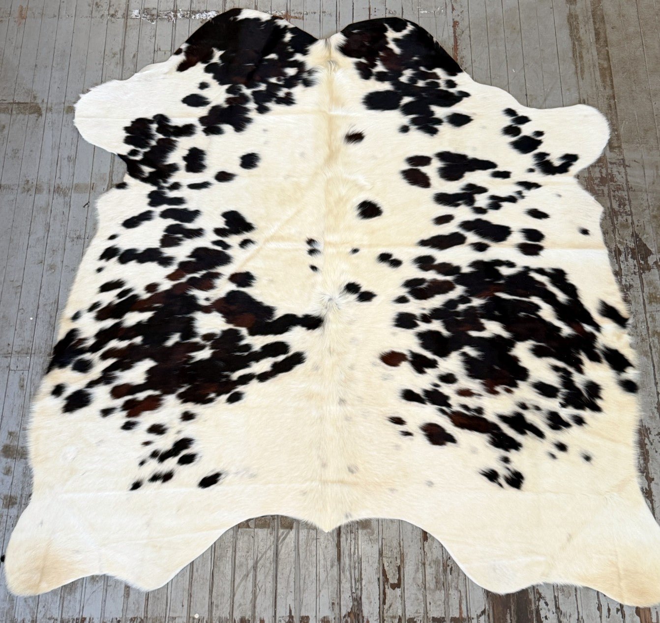 White Spotted Cowhide Rug #3133
