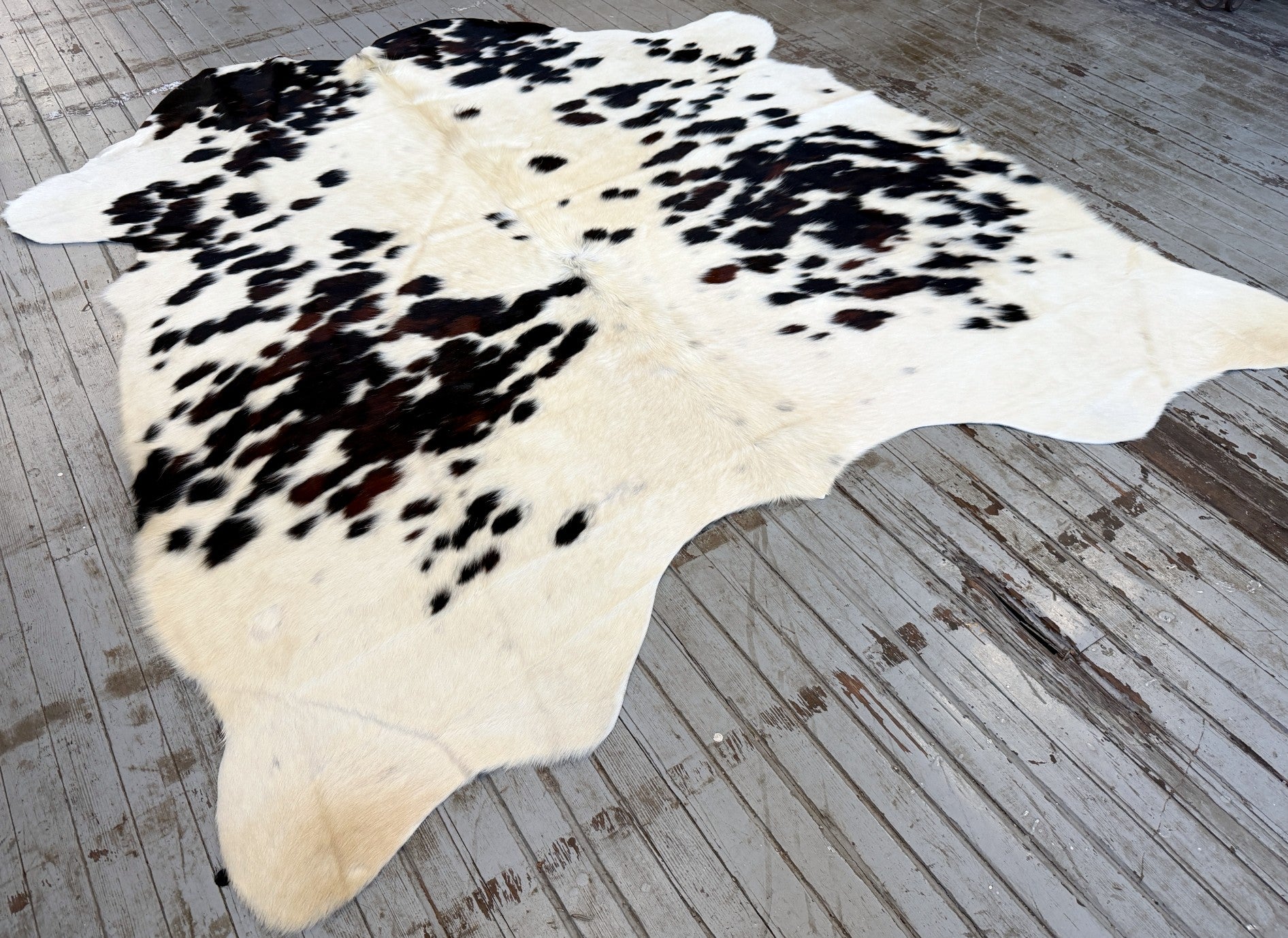 White Spotted Cowhide Rug #3133