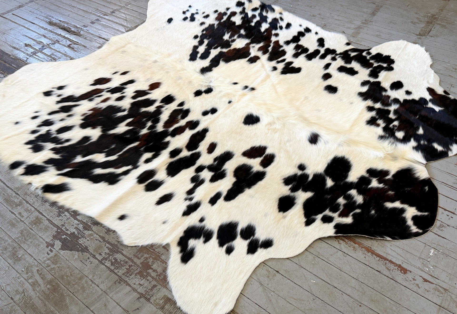 White Spotted Cowhide Rug #3133