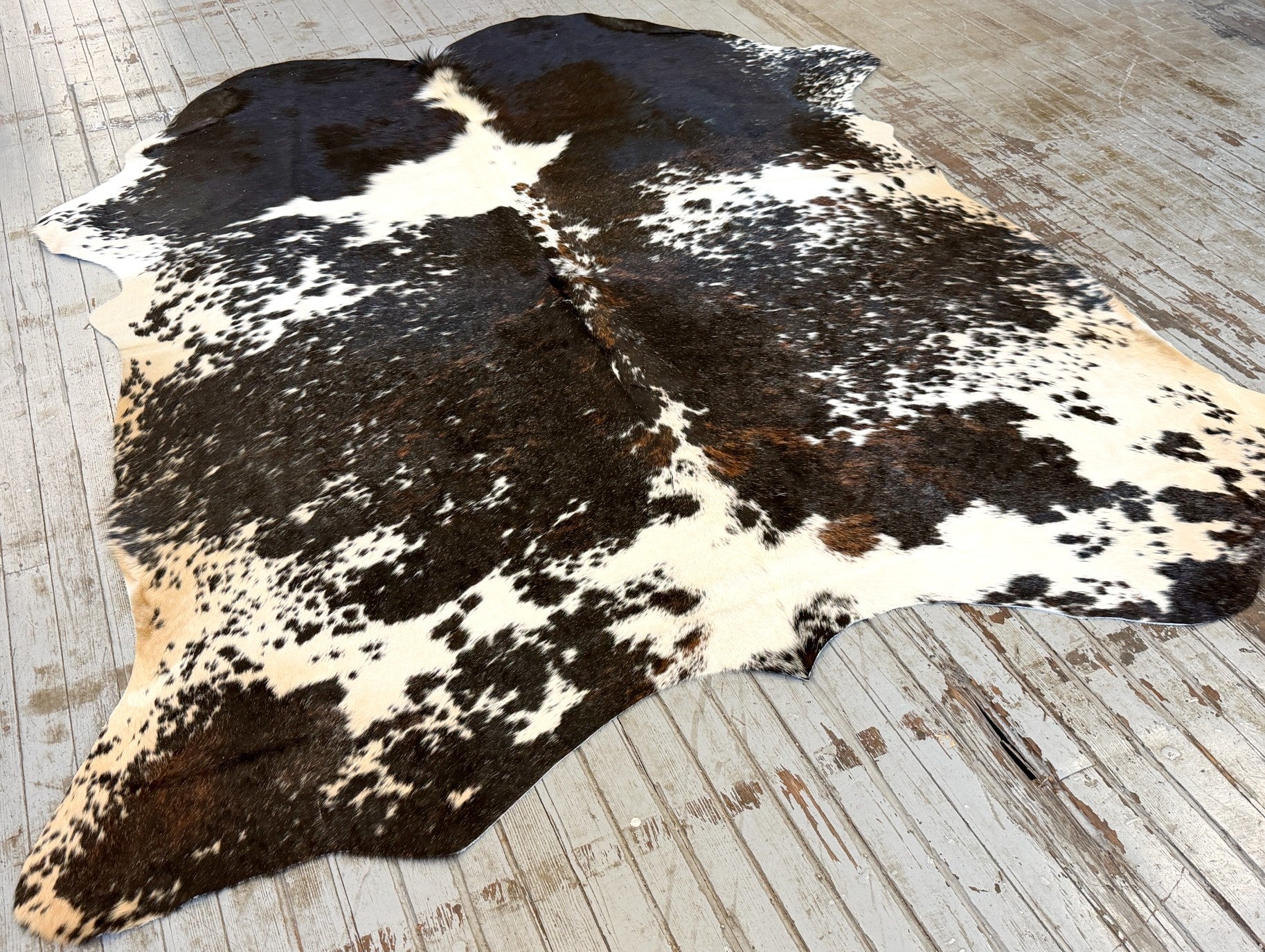 Black & White Spotted Cowhide Rug #3135