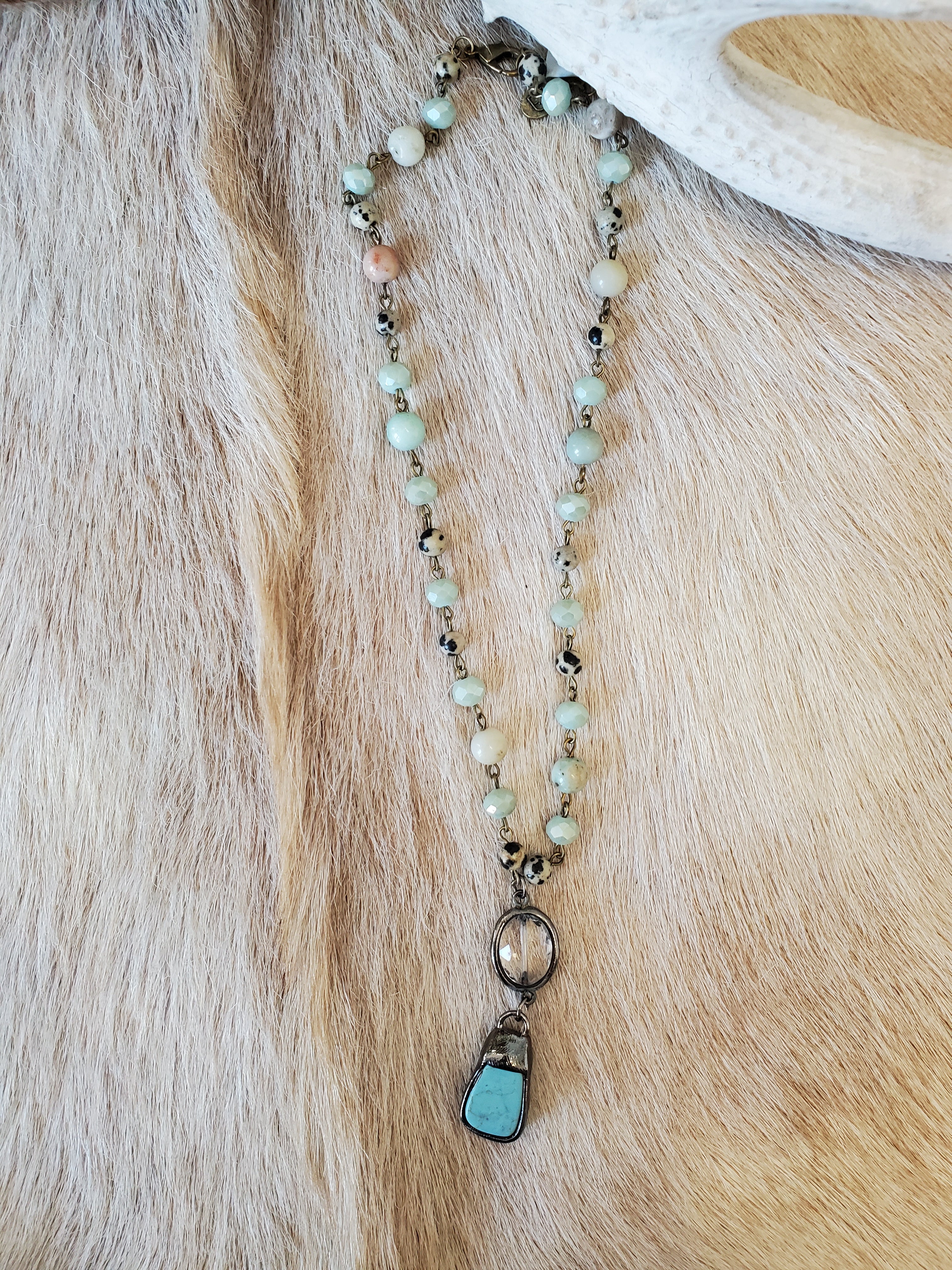Pica Jade Crystal Stone Necklace