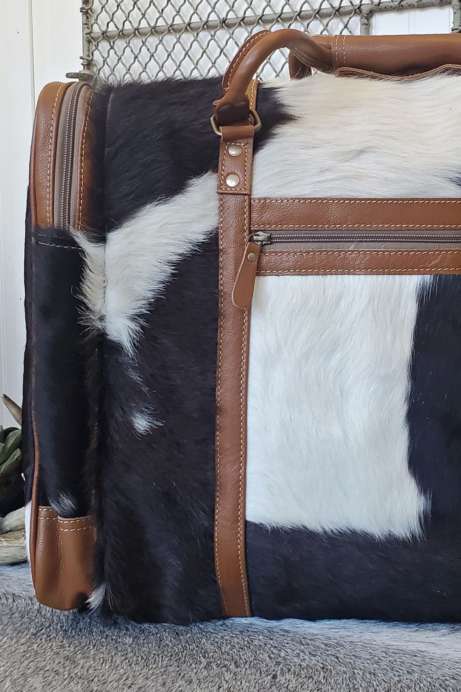 Grand Cowhide Traveler Bag