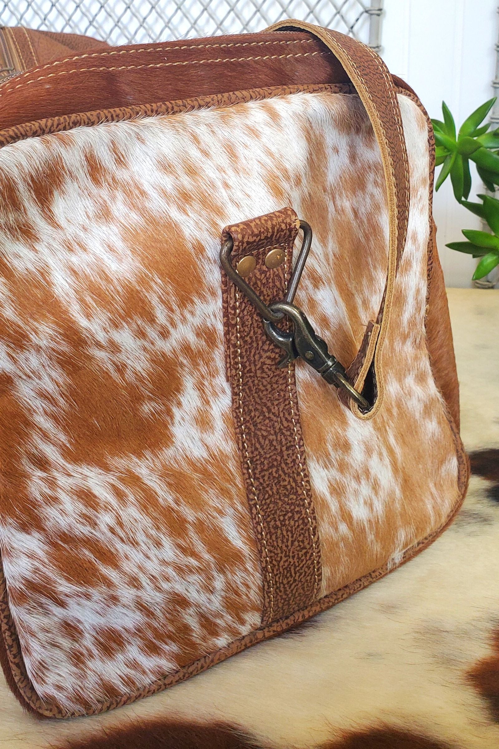 Cinnamon Traveler Bag