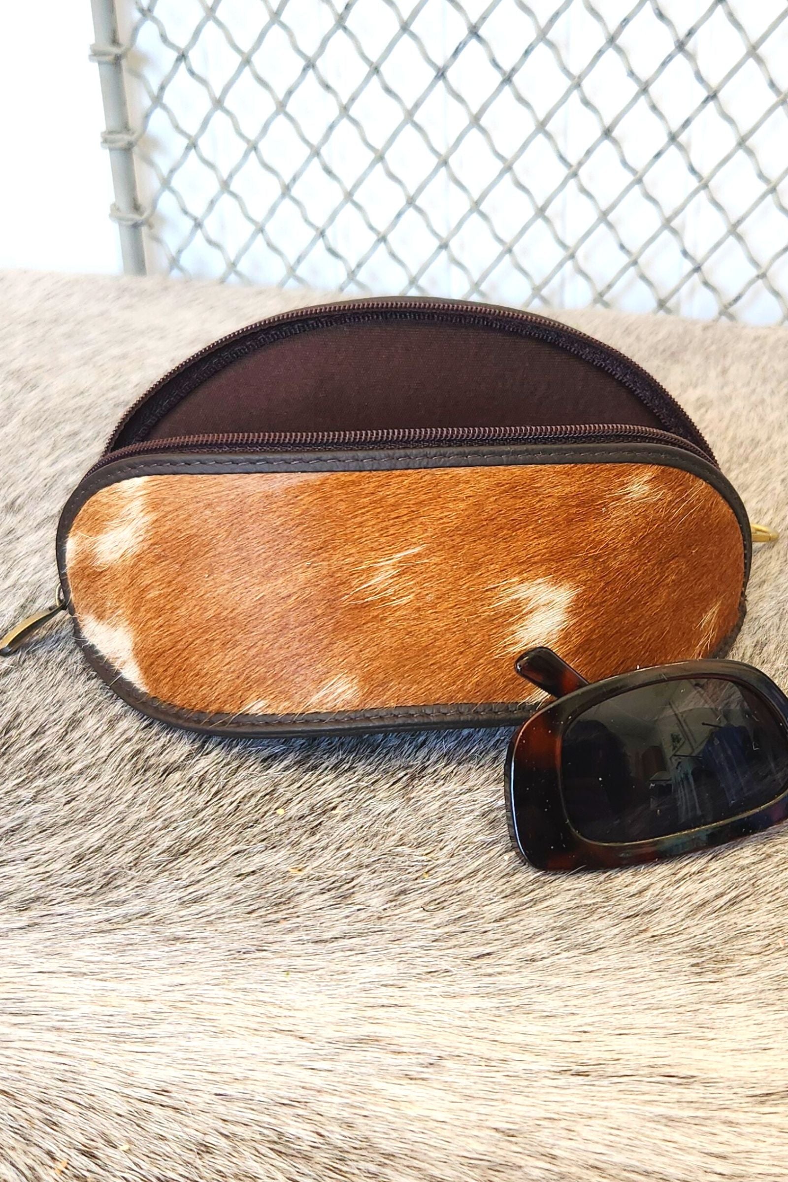 Look Bright Cowhide Sunglass Case