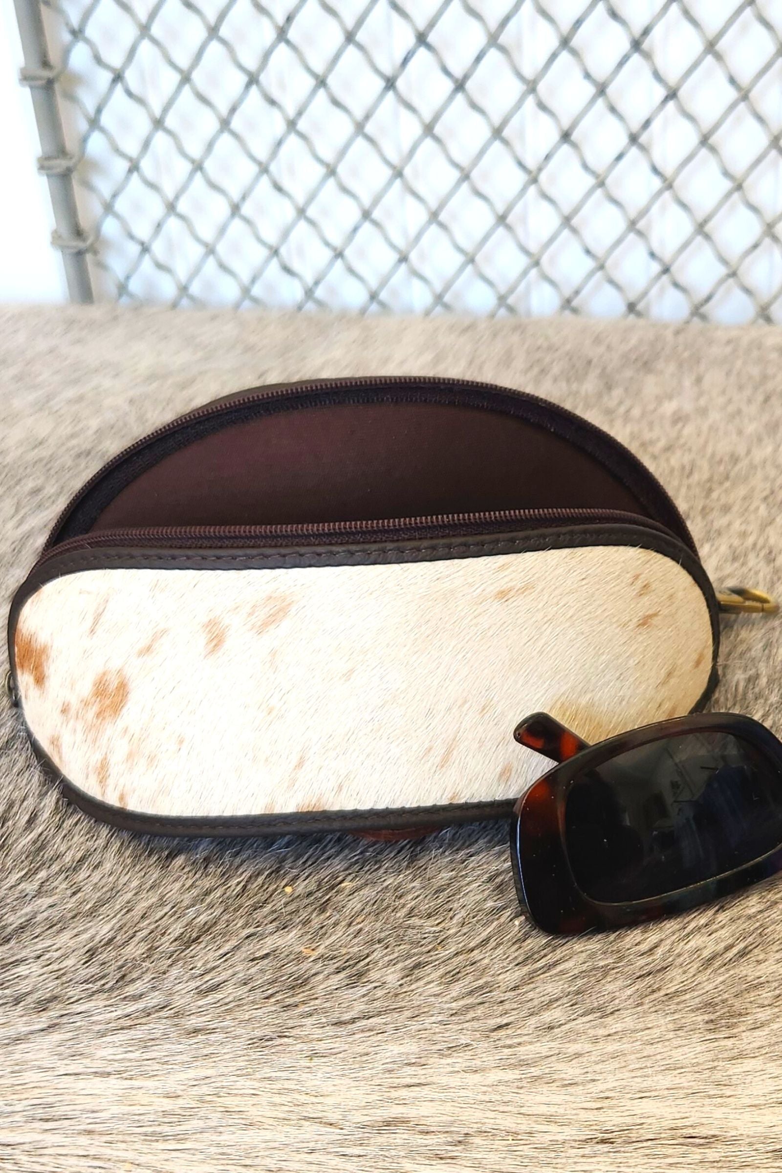 Look Bright Cowhide Sunglass Case