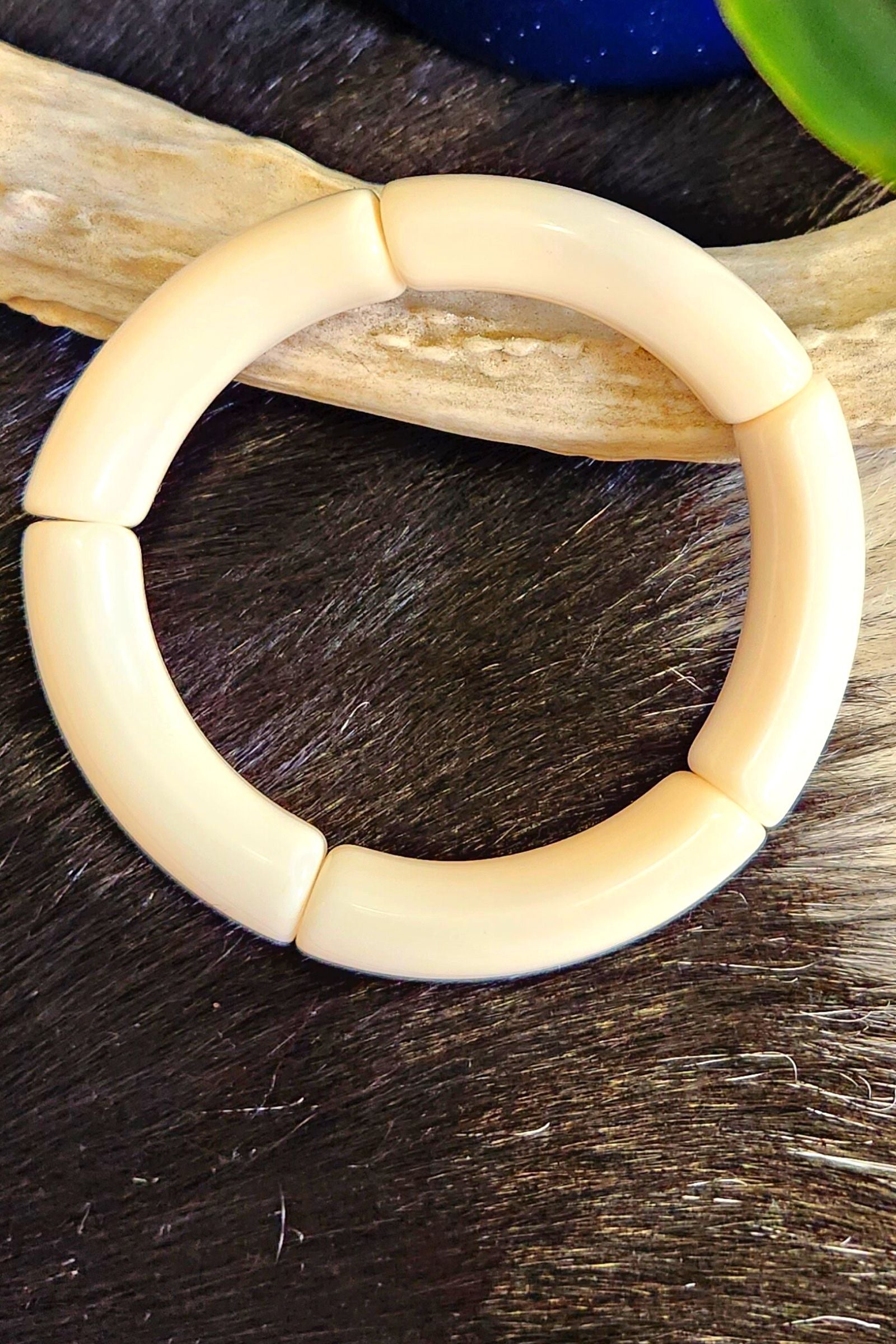 Ivory Formica Stretch Bracelet